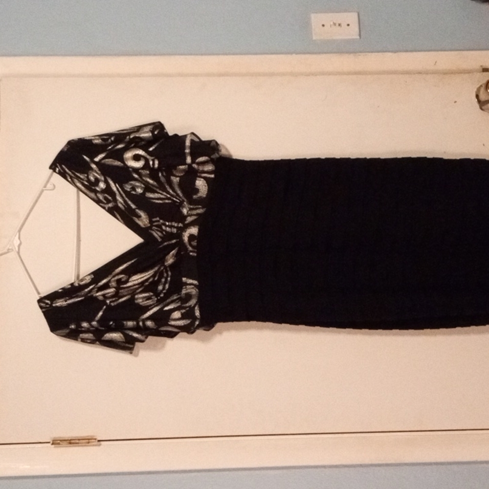 Dress - Picture 2 of 2